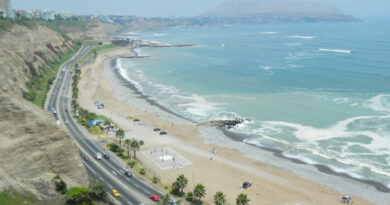 Vista aérea da praia de Lima, capital do Peru