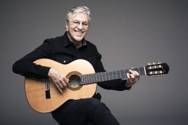Caetano Veloso faz 83 anos. Veja 10 músicas inesquecíveis do cantor