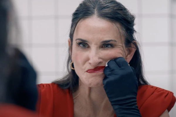 Demi Moore no filme A Substância