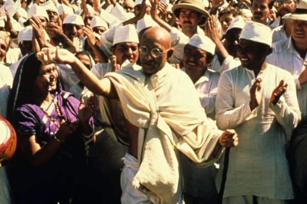Aniversário de Gandhi: conheça filme premiado sobre líder indiano